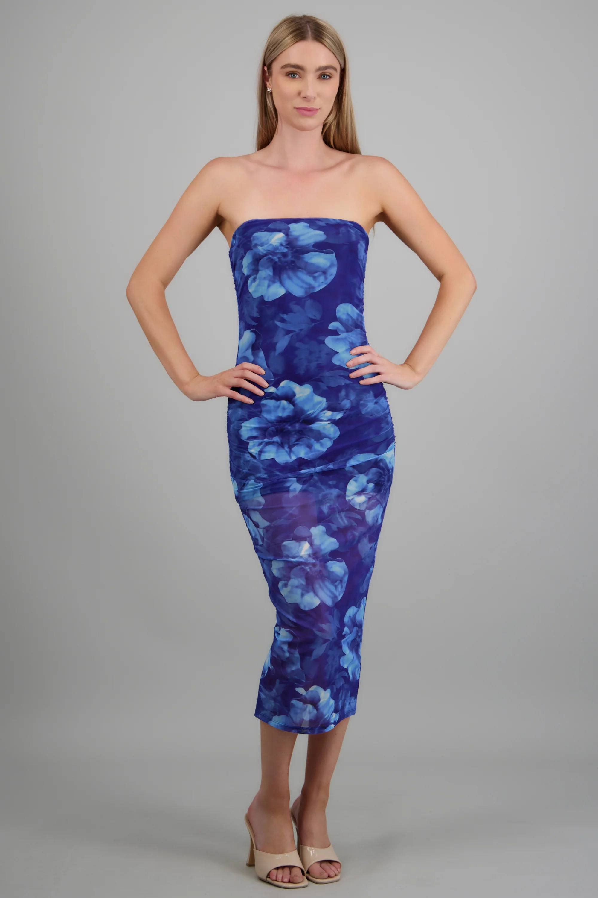 Vestido strapless mesh estampado flores