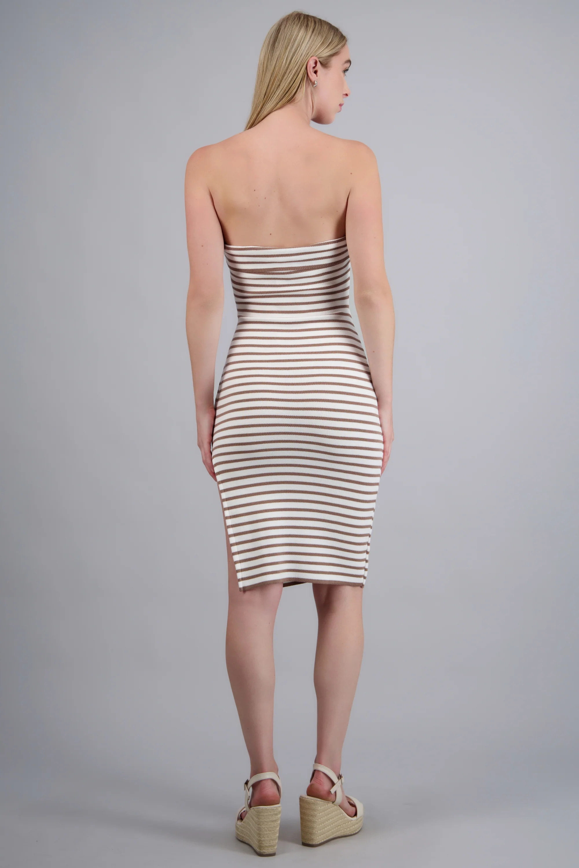 Vestido tejido mini detalle abertura kni - Image 4